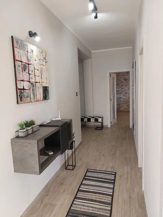 Family Apartment Cathy Galižana Kroatien