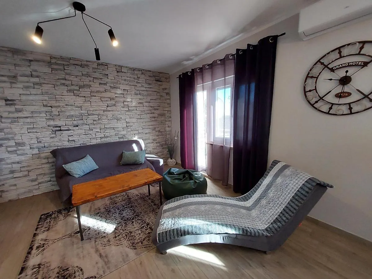 Family Apartment Cathy Galižana